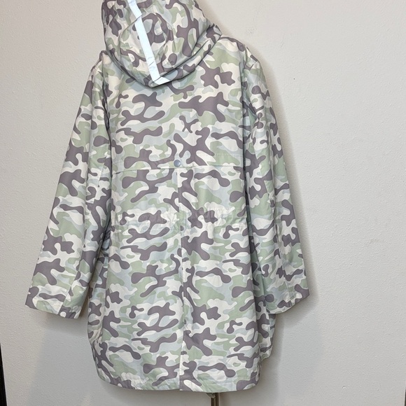 Nuage size 3X Women's Camouflage Hooded Utility Jacket - Picture 6 of 8